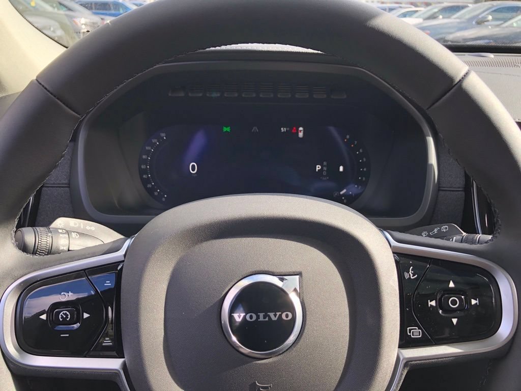 New 2026 Volvo XC90 B6 Plus w/ Protection Package Premier AWD/4WD image 13