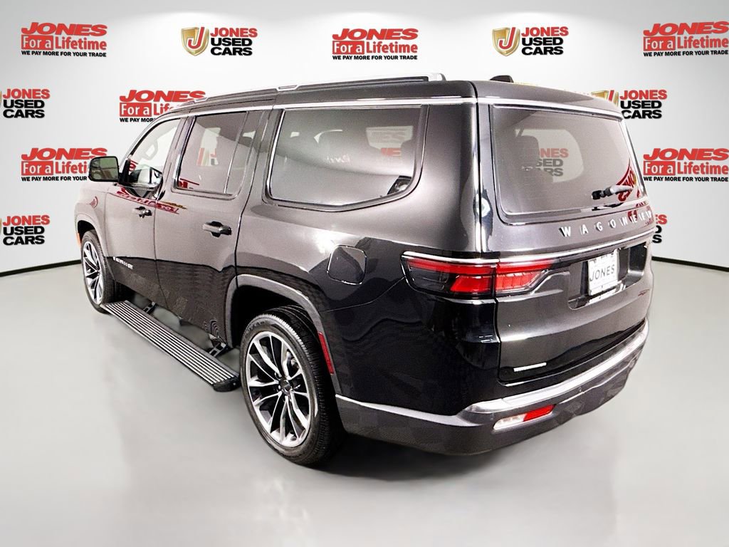Used 2022 Jeep Wagoneer Series III w/ Premium Group I image 2
