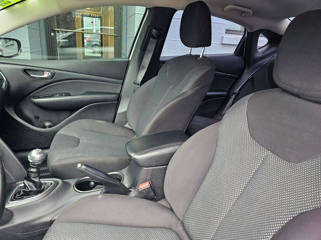 Used 2014 Dodge Dart SE image 19