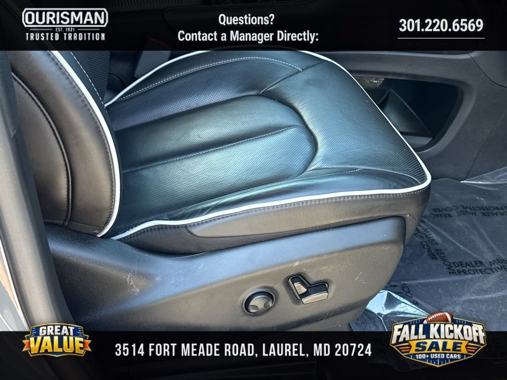 Used 2025 Chrysler Pacifica Limited FWD image 12
