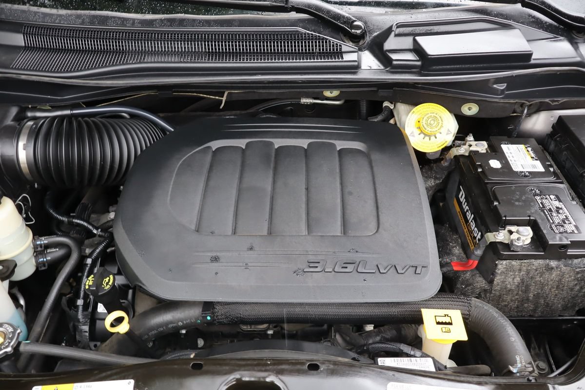 Used 2020 Dodge Grand Caravan SXT FWD image 34
