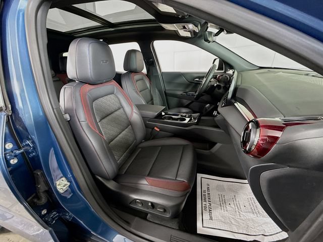 New 2026 Chevrolet Equinox RS w/ Convenience Package III FWD image 32