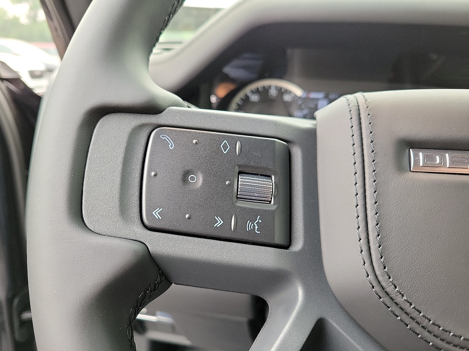 New 2023 Land Rover Defender 110 X AWD/4WD image 14