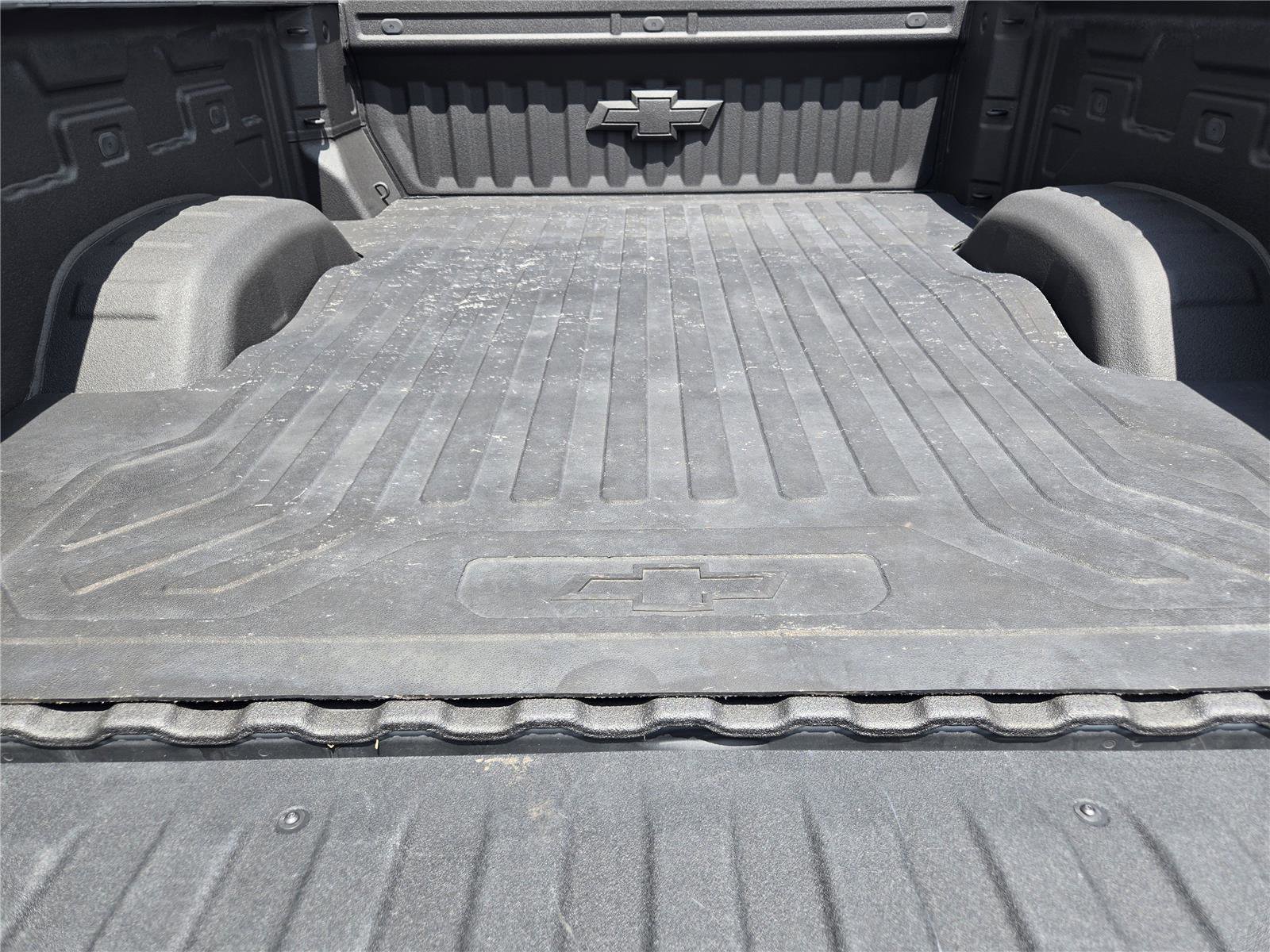Used 2025 Chevrolet Silverado 2500 LTZ w/ LTZ Plus Package AWD/4WD image 32