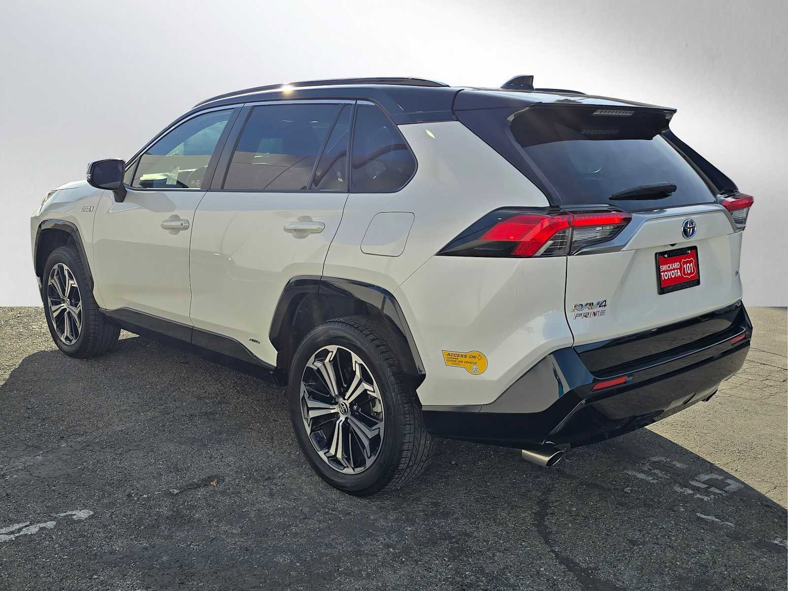 Used 2022 Toyota RAV4 XSE image 5