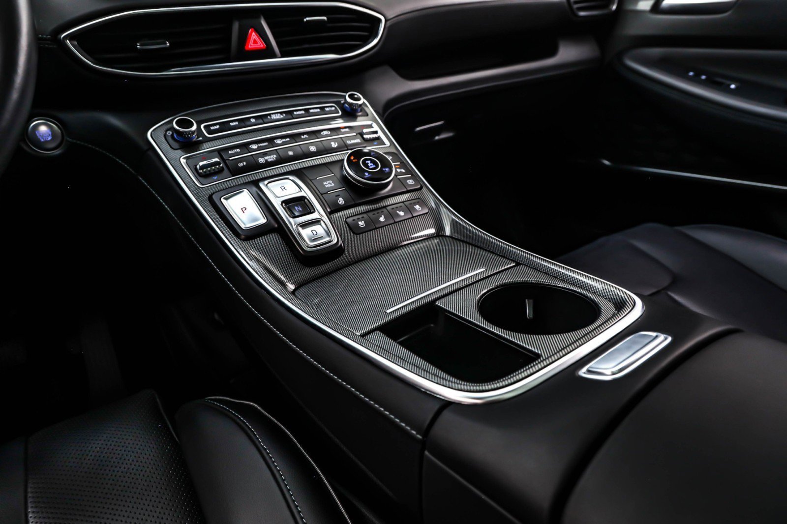 Used 2023 Hyundai Santa Fe Limited w/ Cargo Package image 6