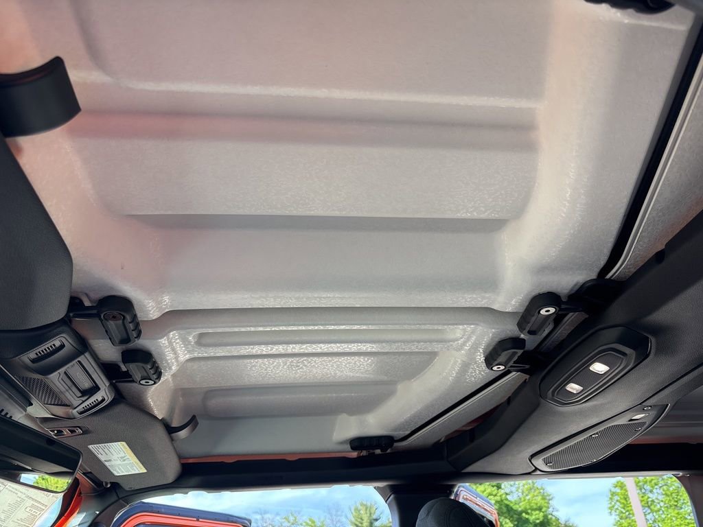 New 2025 Jeep Gladiator Willys AWD/4WD image 25