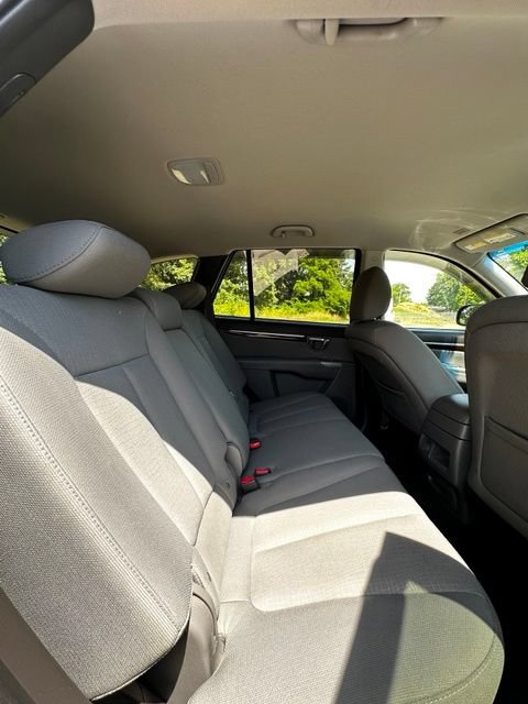 Used 2012 Hyundai Santa Fe GLS AWD/4WD image 17