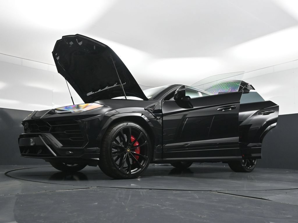 Used 2022 Lamborghini Urus AWD/4WD image 35