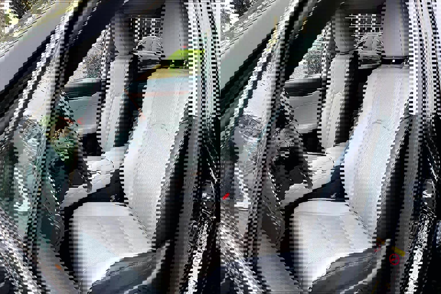 Used 2017 Lexus RX 350 w/ Premium Package image 8