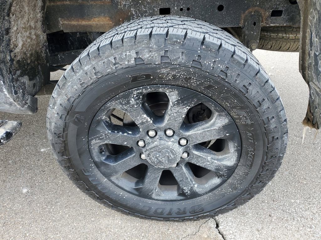 Used 2020 RAM 2500 Laramie w/ Night Edition image 32