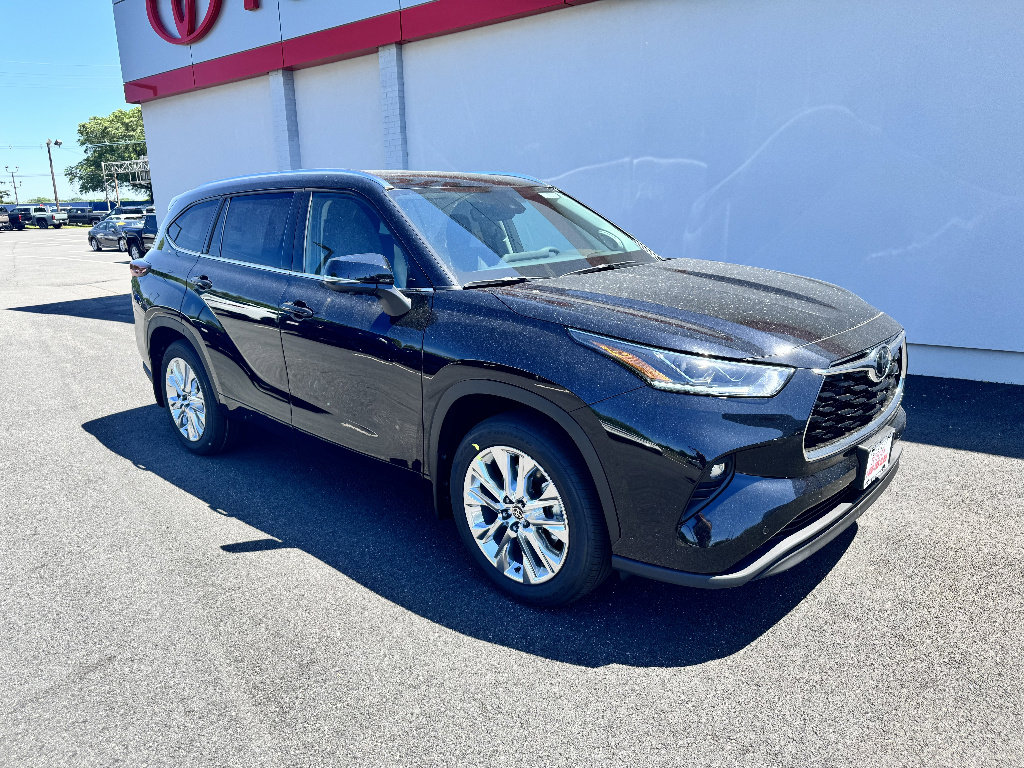 New 2026 Toyota Highlander Limited AWD/4WD image 4
