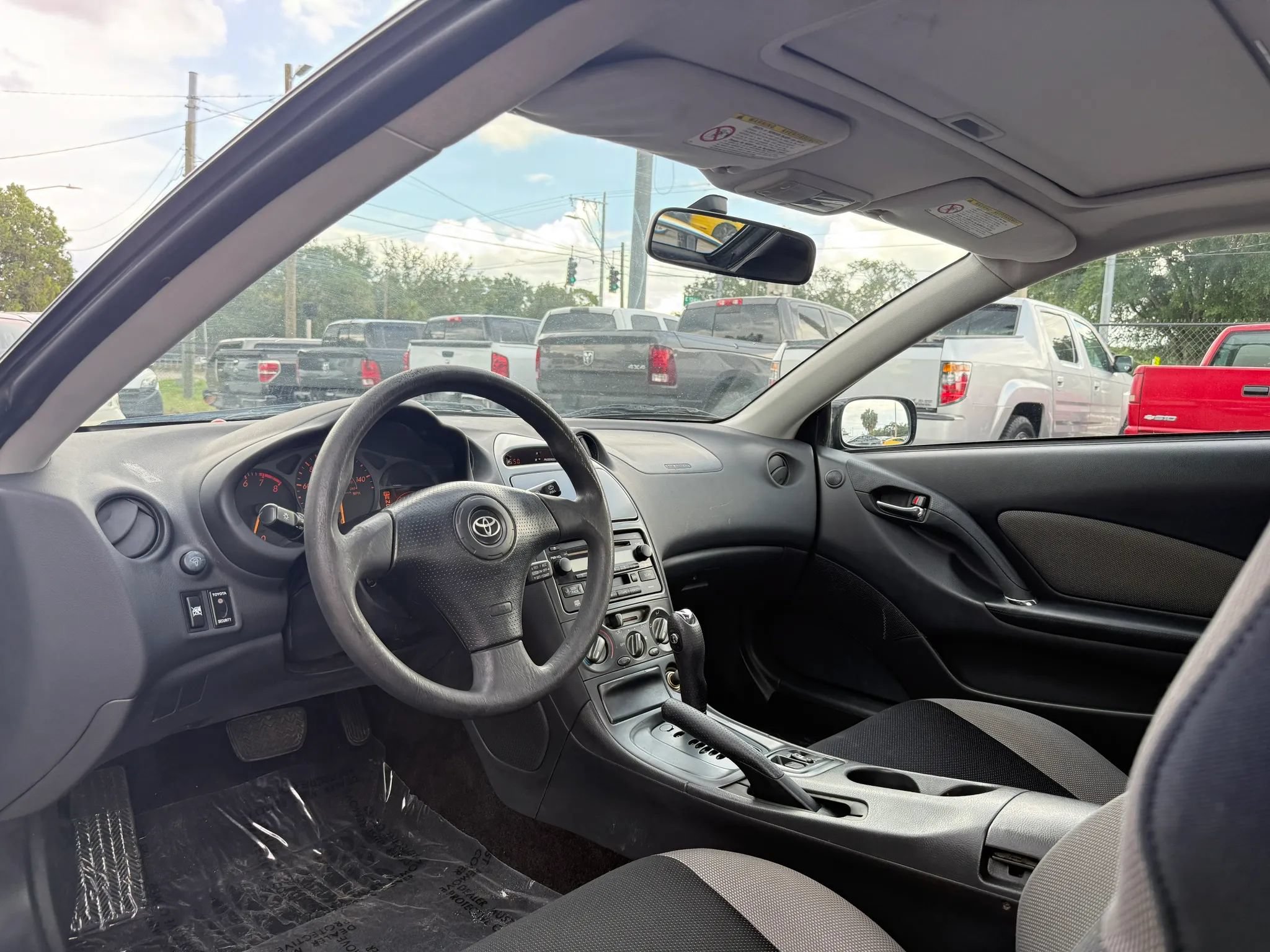 Used 2004 Toyota Celica GT FWD image 9