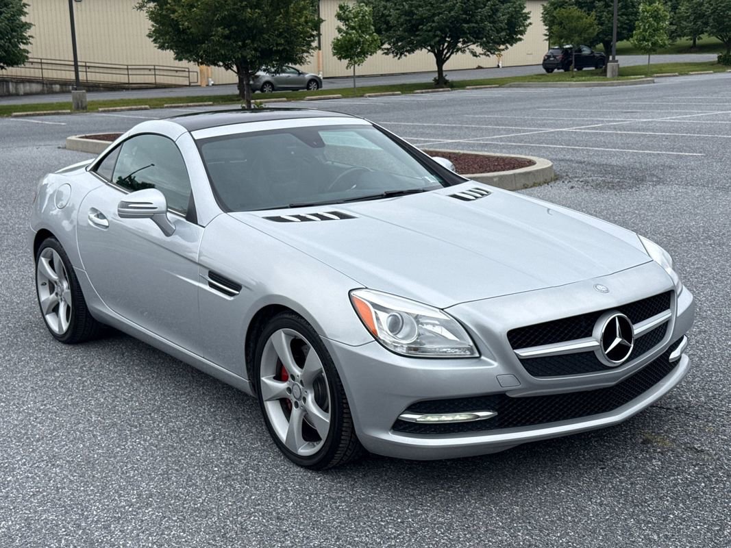 Used 2012 Mercedes-Benz SLK 350 image 10