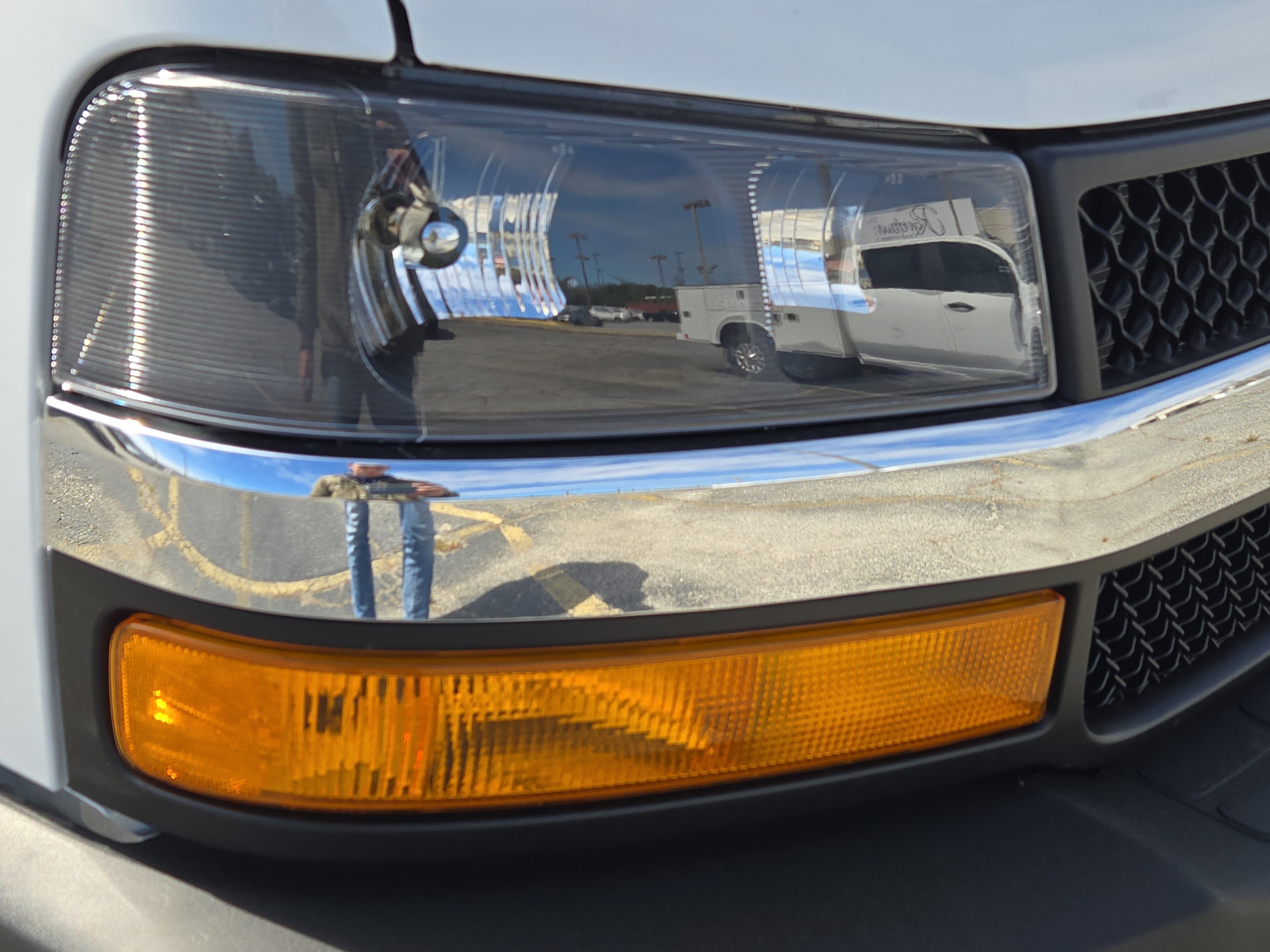 New 2026 Chevrolet Express 4500 w/ Power Convenience Package image 17