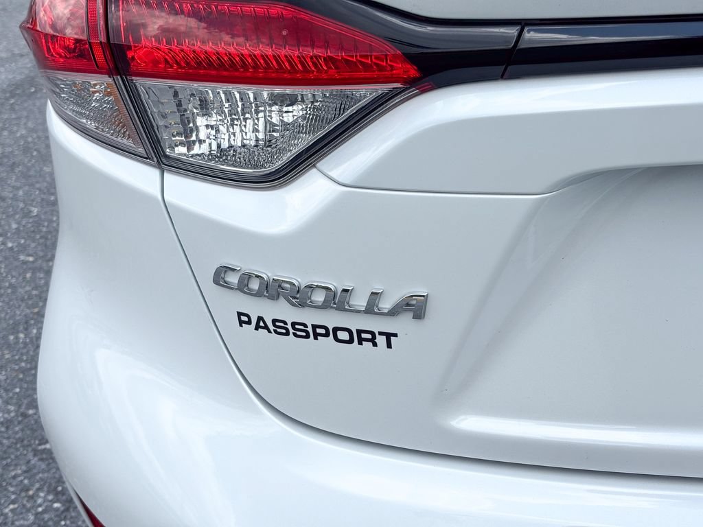 Used 2025 Toyota Corolla LE FWD image 13