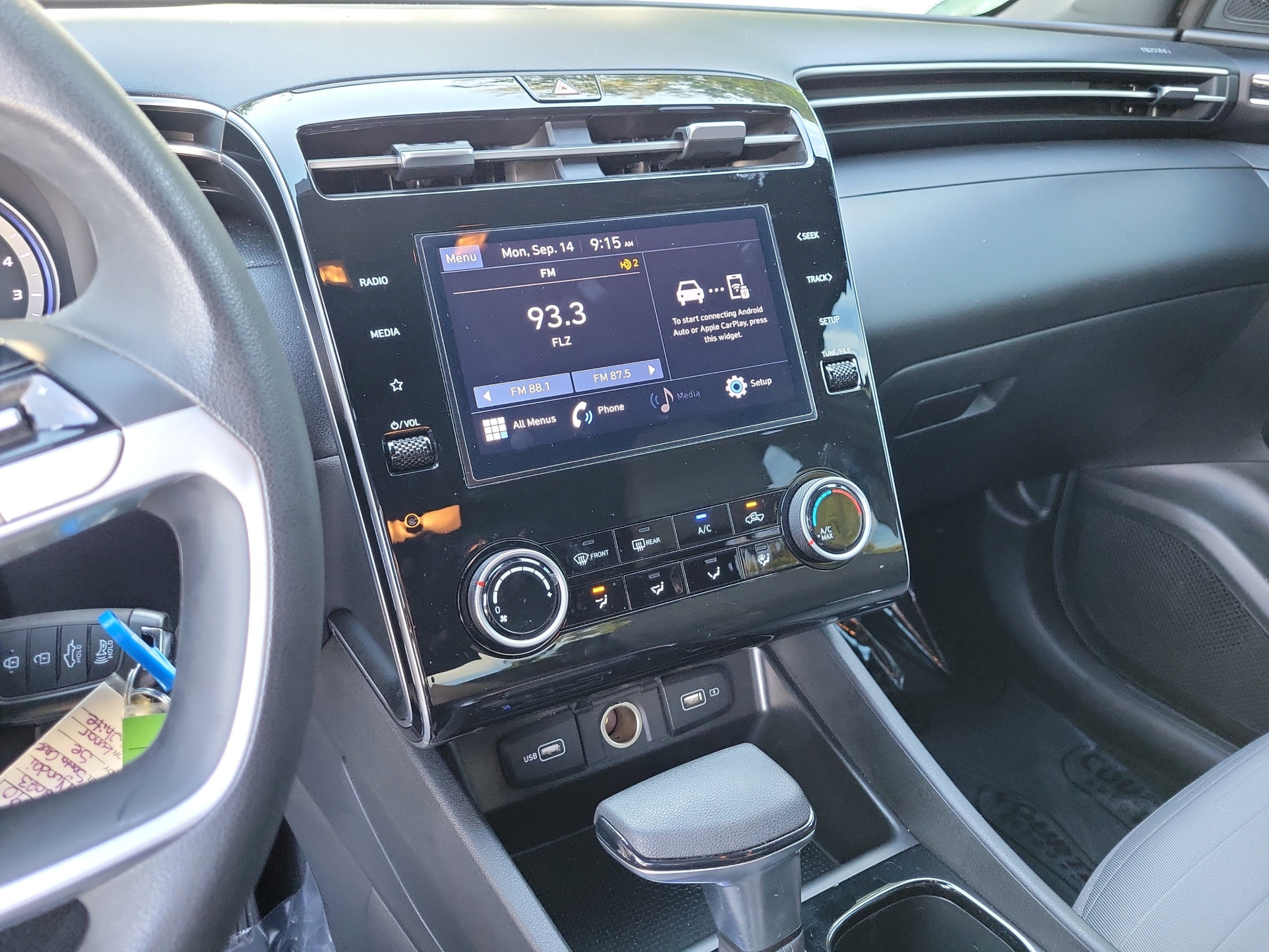 Used 2023 Hyundai Santa Cruz SE FWD image 22
