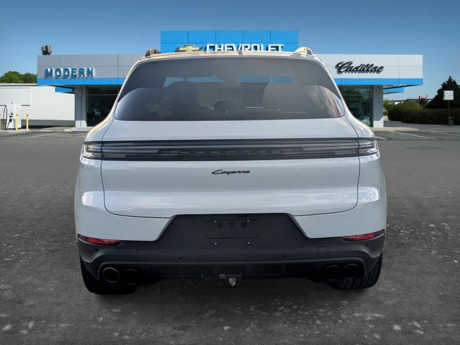 Used 2024 Porsche Cayenne image 6