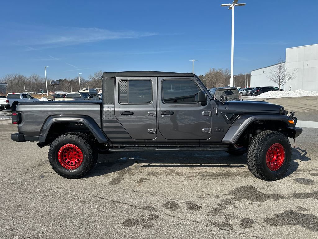 Used 2022 Jeep Gladiator Sport image 2