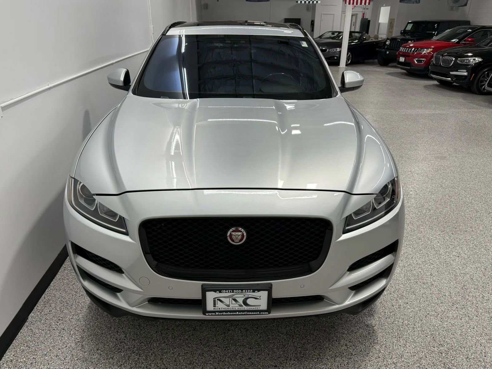 Used 2019 Jaguar F-PACE Premium image 15