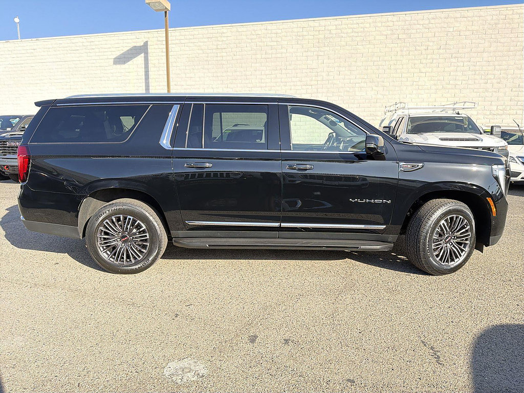 Used 2026 GMC Yukon XL Elevation RWD image 4