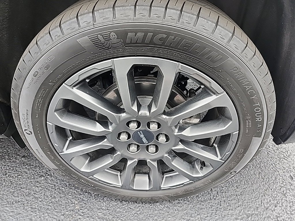 Certified 2023 GMC Acadia Denali w/ Black Diamond Edition image 12