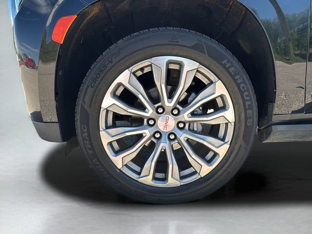 Used 2021 GMC Yukon Denali w/ Denali Premium Package AWD/4WD image 7