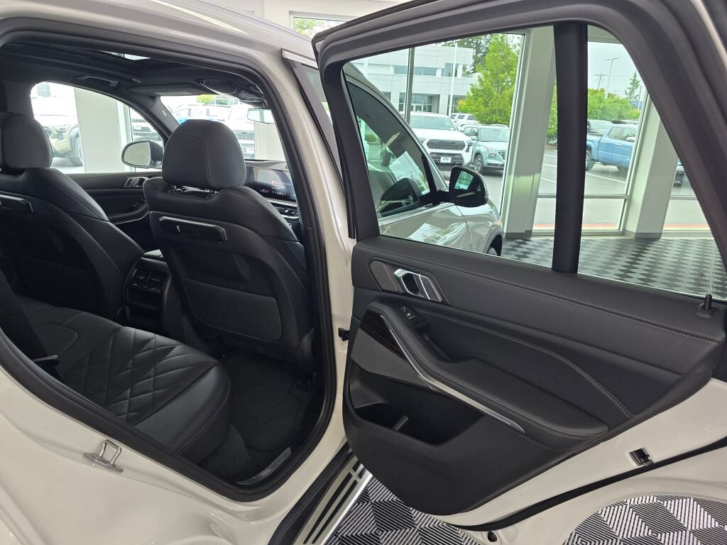 Used 2026 BMW X5 xDrive40i AWD/4WD image 40