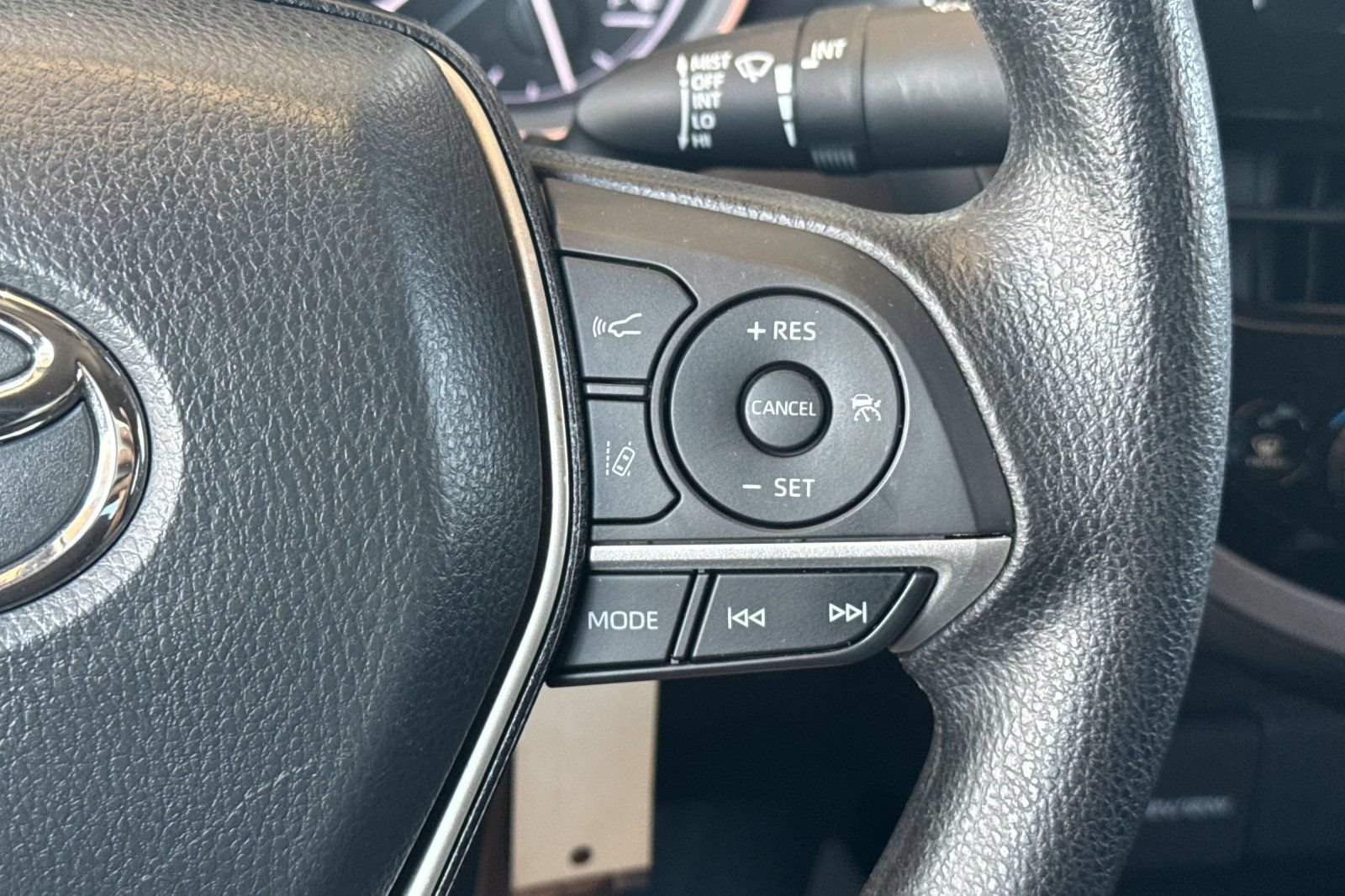 Used 2024 Toyota Camry LE FWD image 27