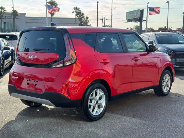 Certified 2025 Kia Soul LX w/ LX Technology Package image 7