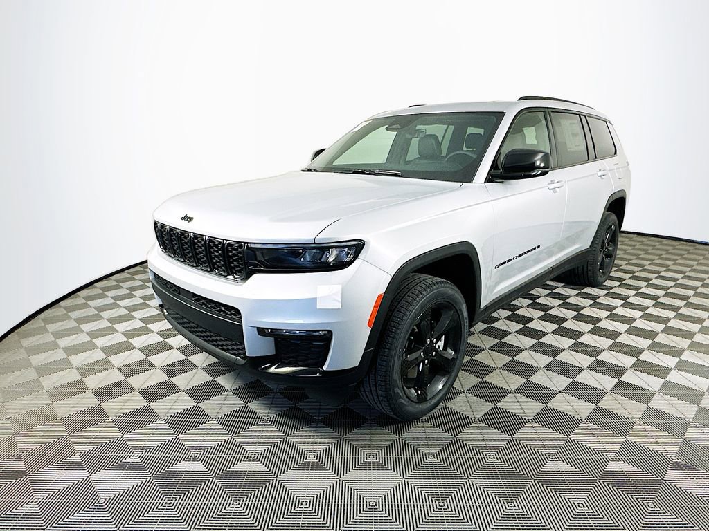New 2025 Jeep Grand Cherokee L Limited w/ Black Appearance Package image 5