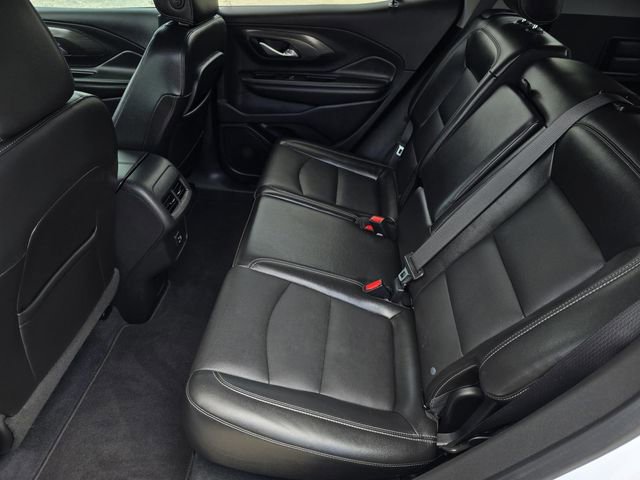 Used 2022 GMC Terrain SLT image 29
