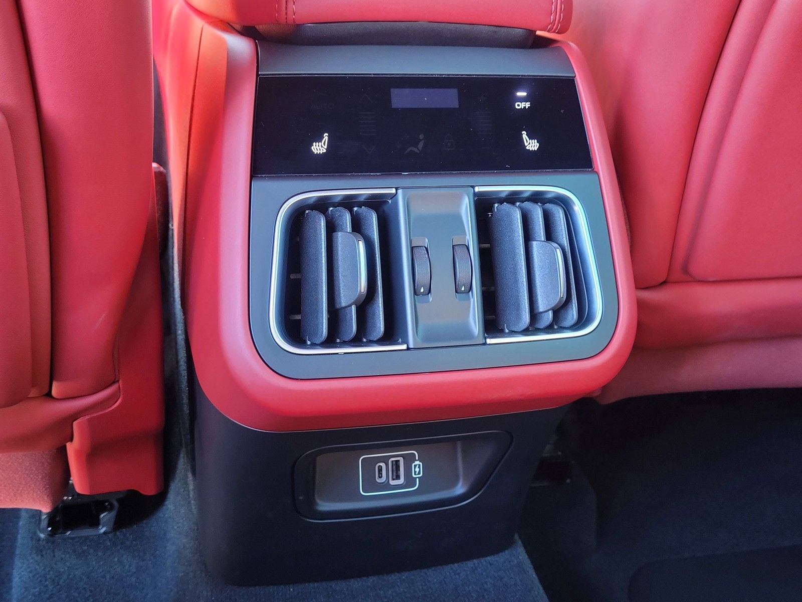 Used 2023 Maserati Grecale Modena image 12