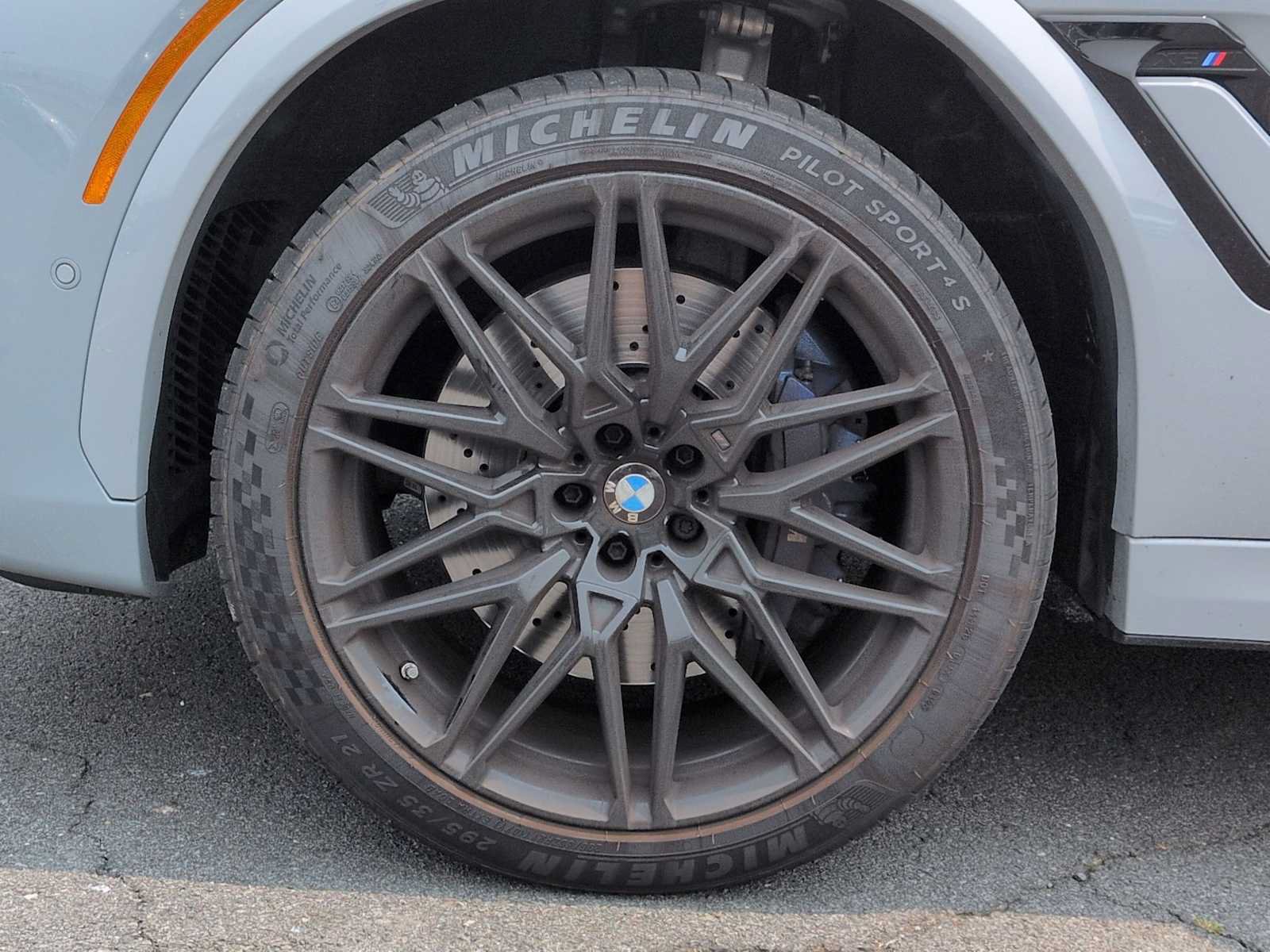 Used 2025 BMW X6 M Competition w/ Executive Package AWD/4WD image 14
