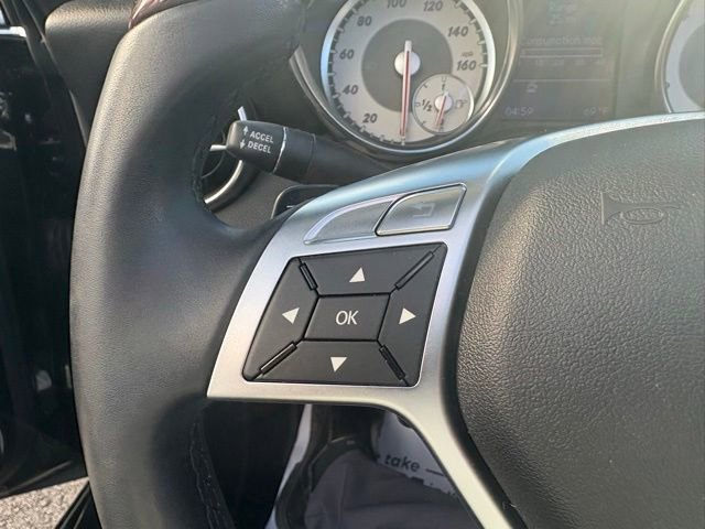Used 2012 Mercedes-Benz SLK 350 image 21