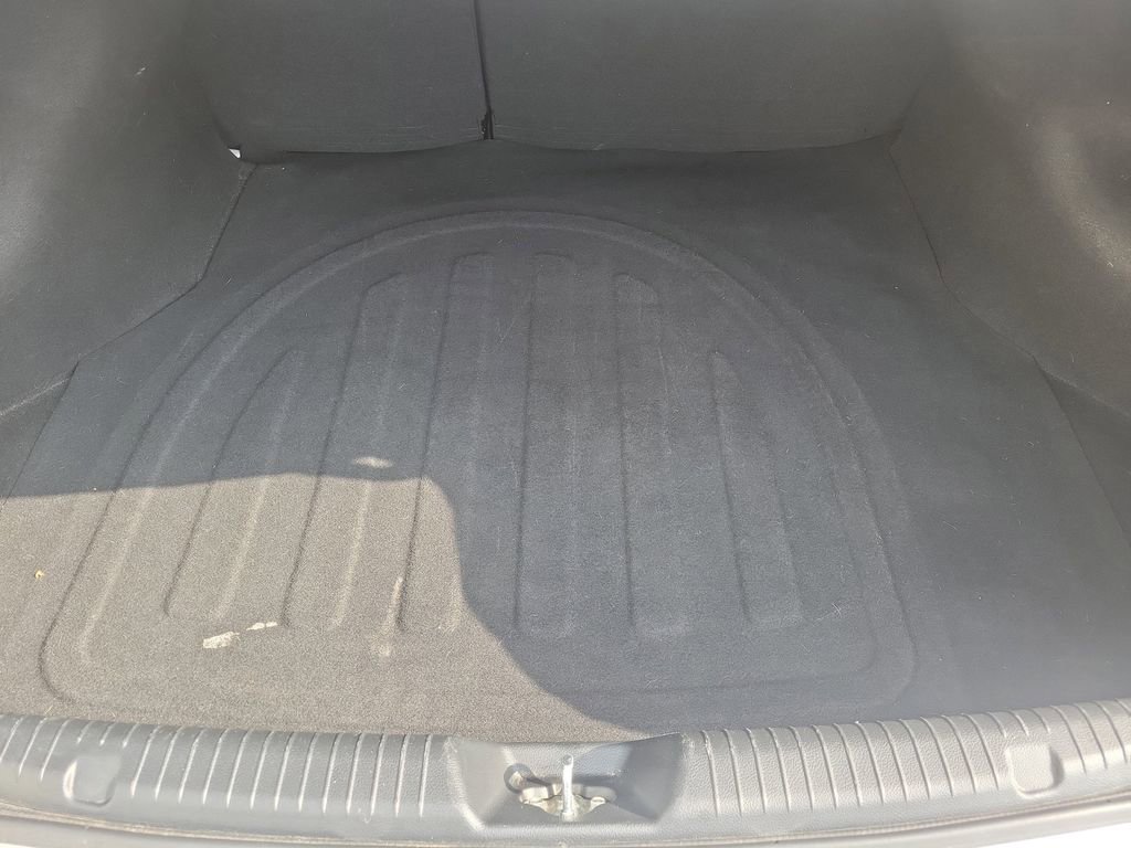 Used 2018 Kia Forte LX w/ LX Rear Camera Package image 8