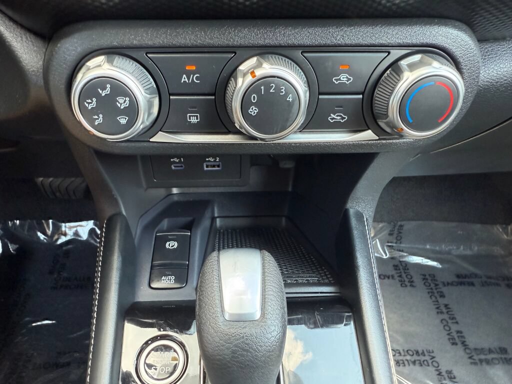 Used 2023 Nissan Kicks SV FWD image 18