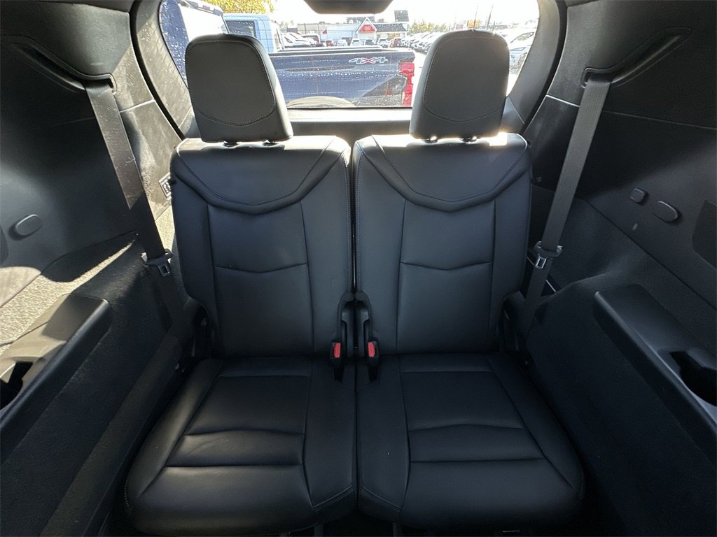 Used 2024 Cadillac XT6 Premium Luxury image 16
