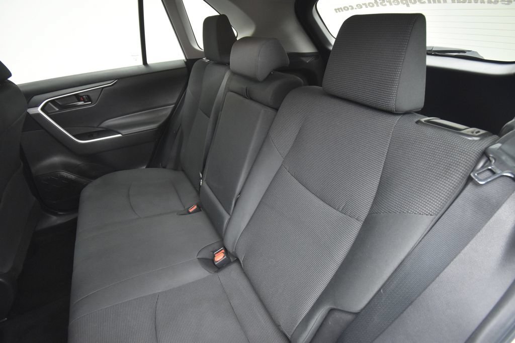 Used 2021 Toyota RAV4 LE AWD/4WD image 23