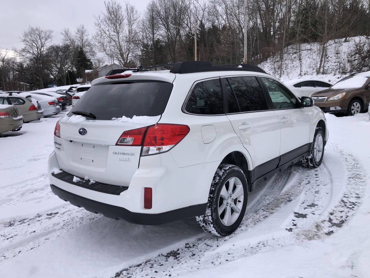 Used 2014 Subaru Outback 2.5i Limited image 7