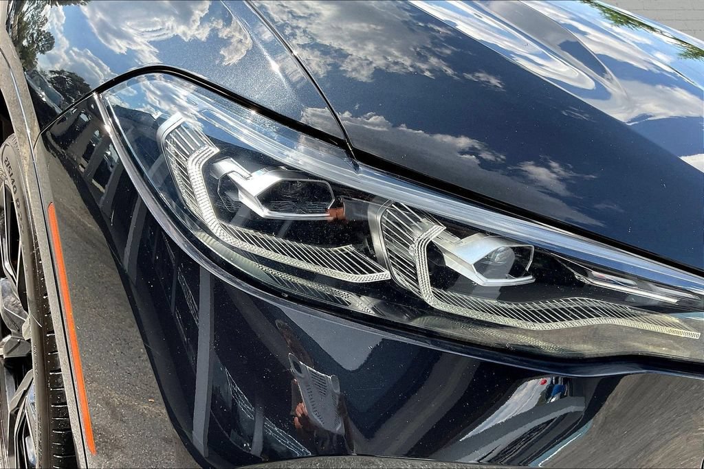 Used 2022 BMW X7 xDrive40i w/ M Sport Package AWD/4WD image 30