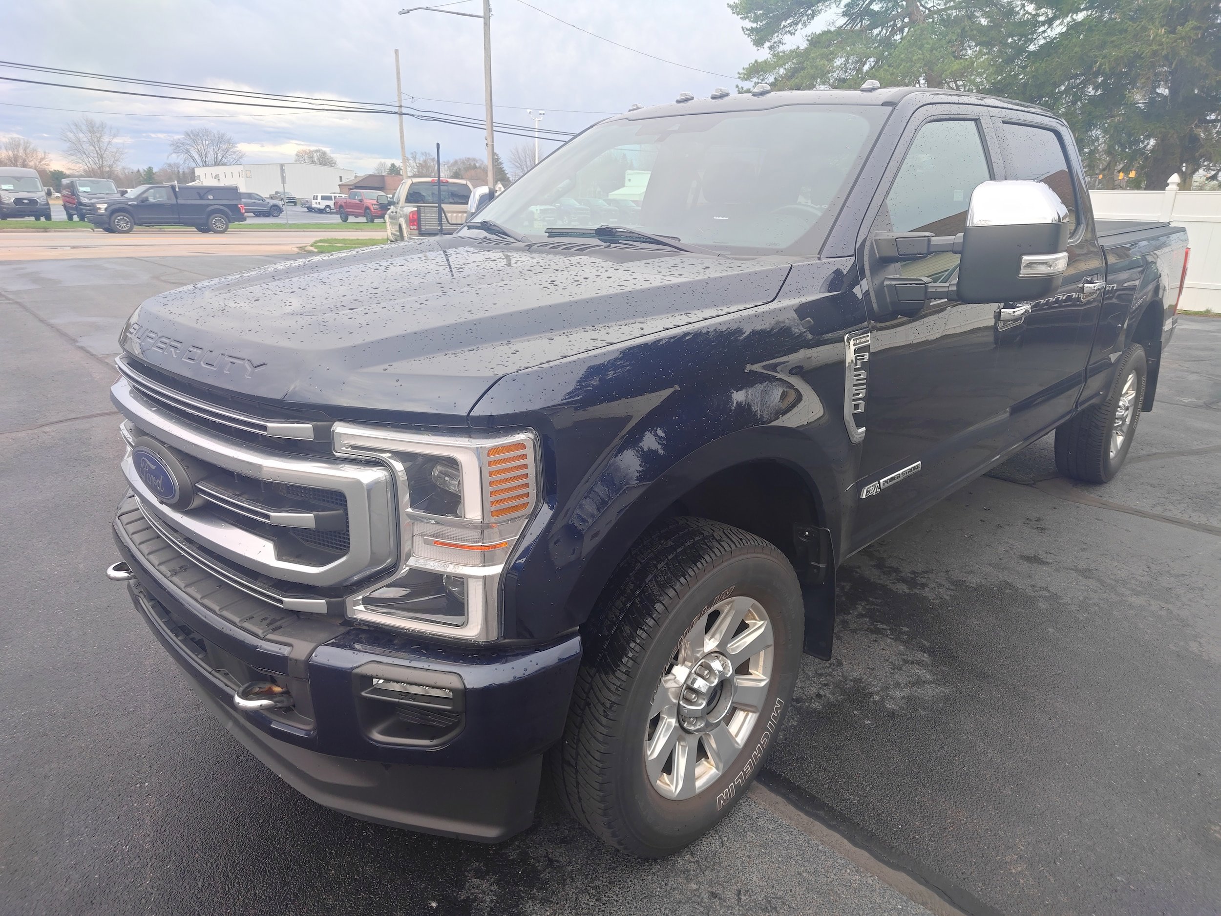 Used 2021 Ford F250 Platinum w/ FX4 Off-Road Package AWD/4WD image 2