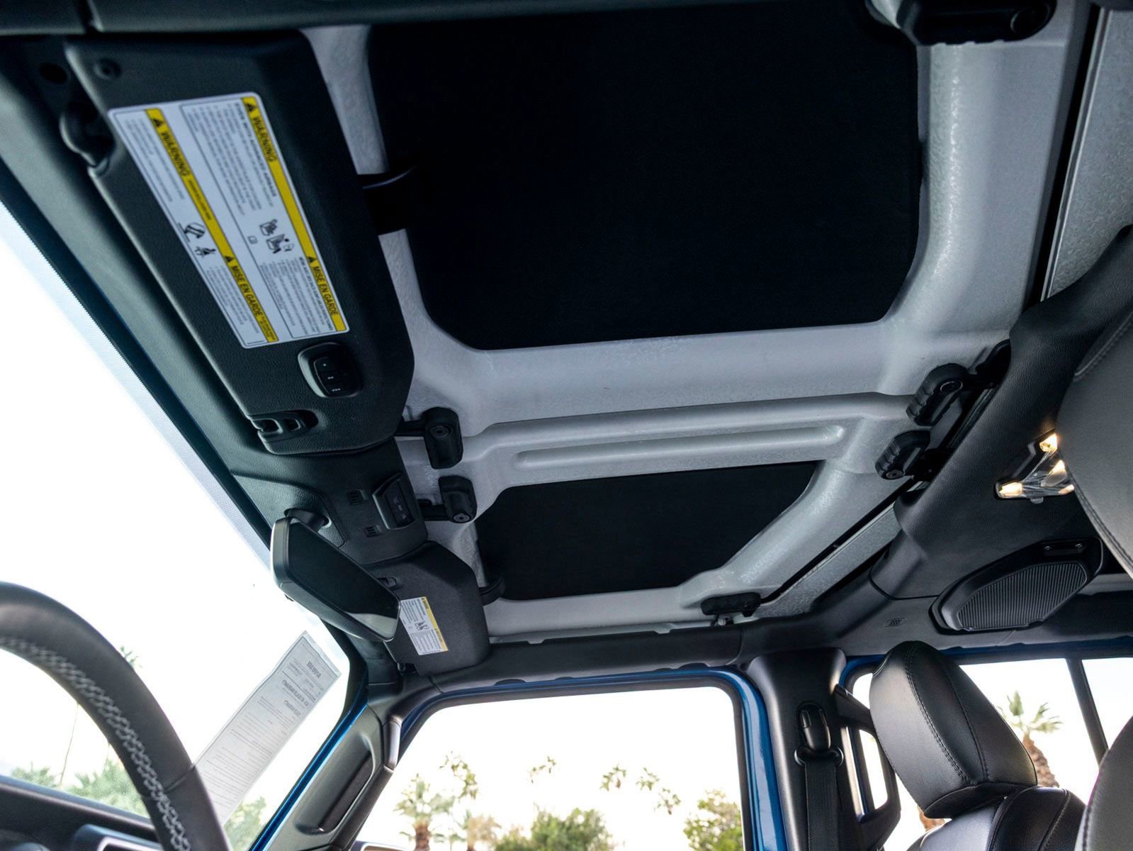 Used 2023 Jeep Wrangler Unlimited Sahara image 16