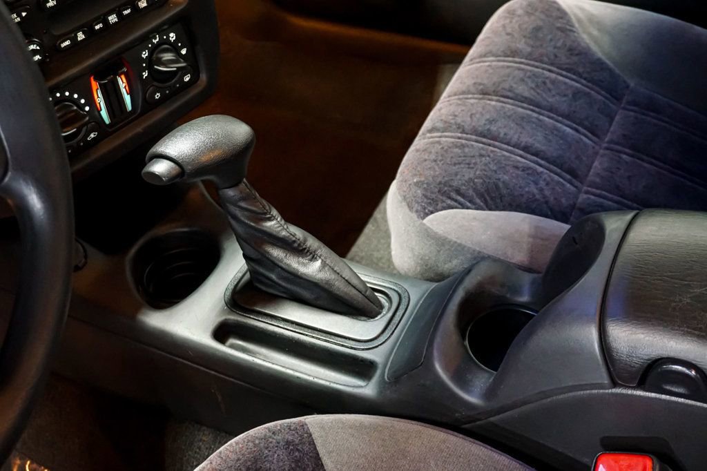 Used 2004 Chevrolet Monte Carlo LS w/ Preferred Equipment Group image 63