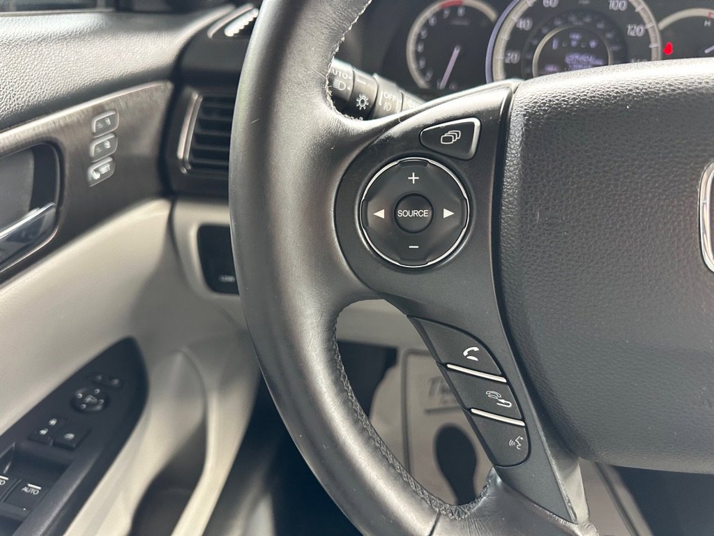 Used 2015 Honda Accord EX-L image 19