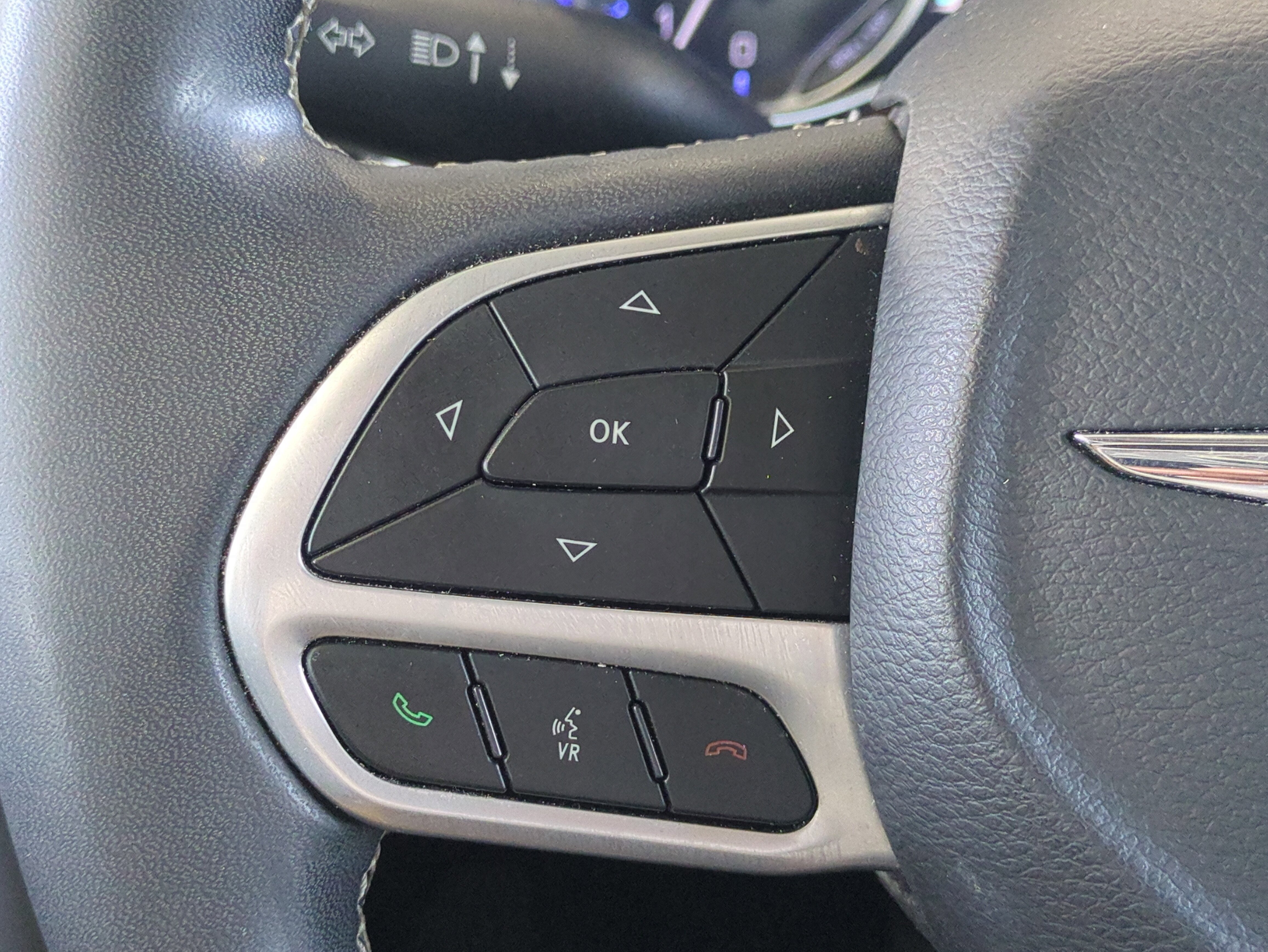 Used 2022 Chrysler Pacifica Limited FWD image 28