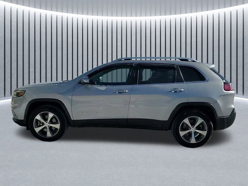 Used 2019 Jeep Cherokee Limited image 16