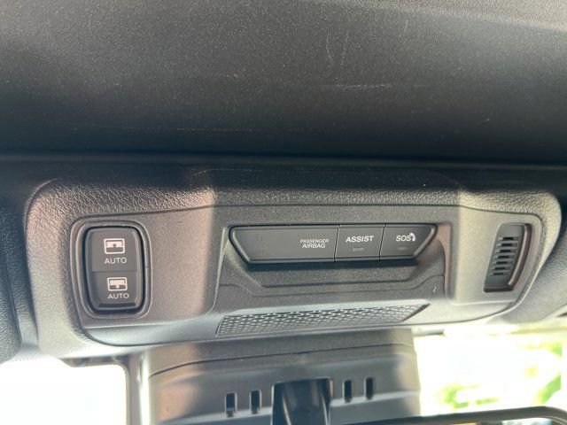 Certified 2025 Jeep Wrangler Unlimited Sahara w/ Safety Group AWD/4WD image 23