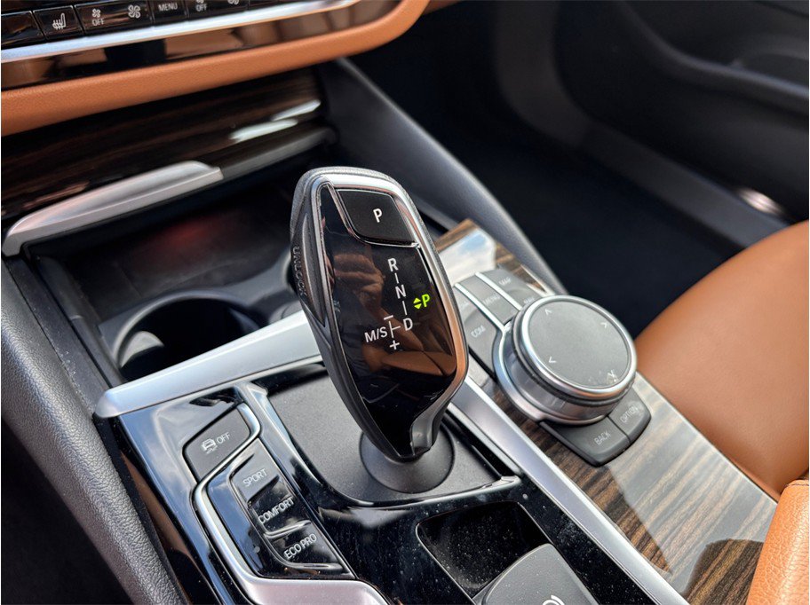 Used 2020 BMW 540i w/ Premium Package RWD image 40