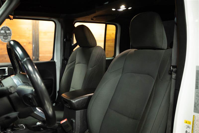 Used 2020 Jeep Gladiator Sport w/ Quick Order Package 24S image 9